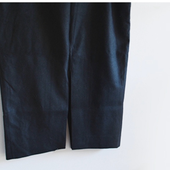 Aritzia Jax skirt, size 4 black - Picture 3 of 4